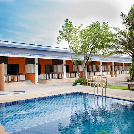 Staychill Resort Uttaradit Esterno foto