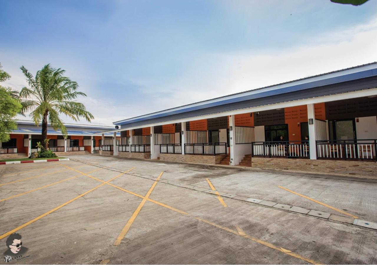 Staychill Resort Uttaradit Esterno foto