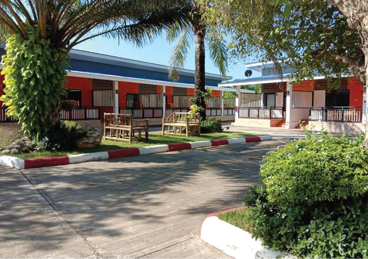 Staychill Resort Uttaradit Esterno foto